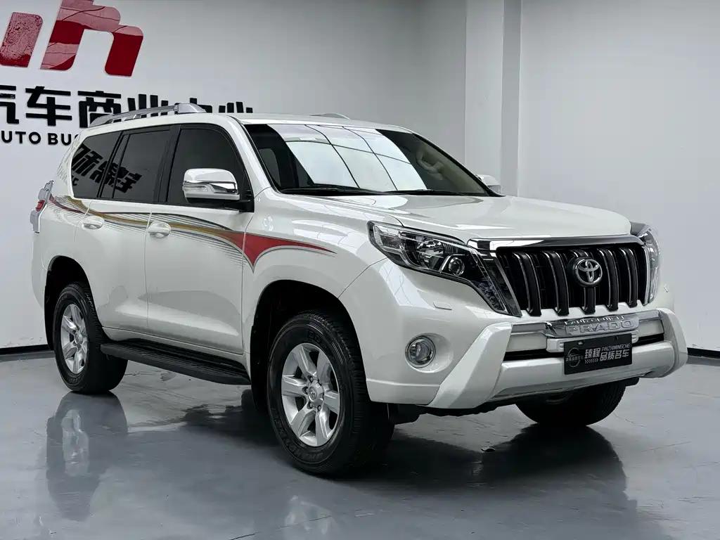 Toyota Prado 2015 — фото 3