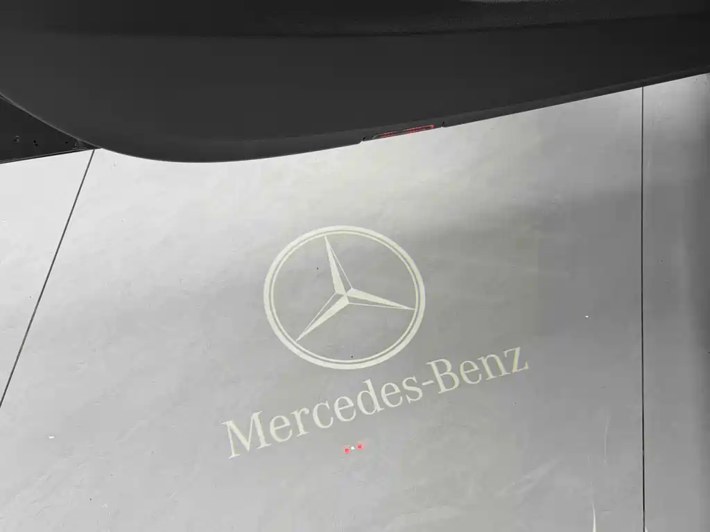 Mercedes-Benz C-Class 2024 — фото 16