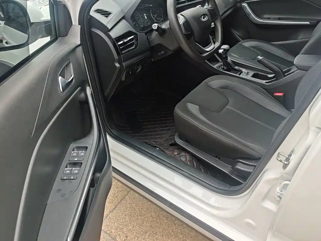 Chery Tiggo 3x 2025 — фото 16