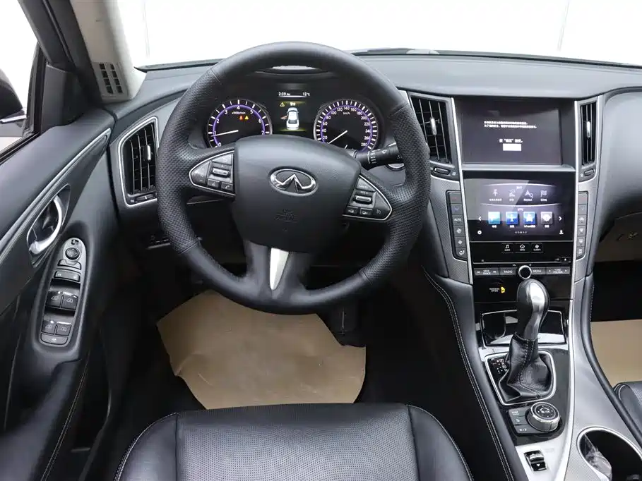 Infiniti Q50L 2017 — фото 27