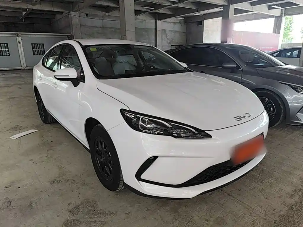 BYD Seal 05 DM-i 2026 — фото 22