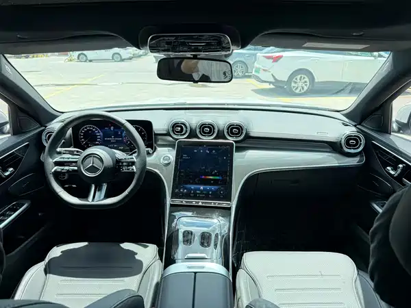 Mercedes-Benz C-Class 2025