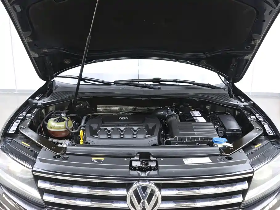 Volkswagen Tiguan L 2018 — фото 31