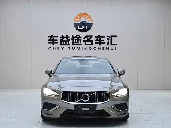 Volvo S60 2022