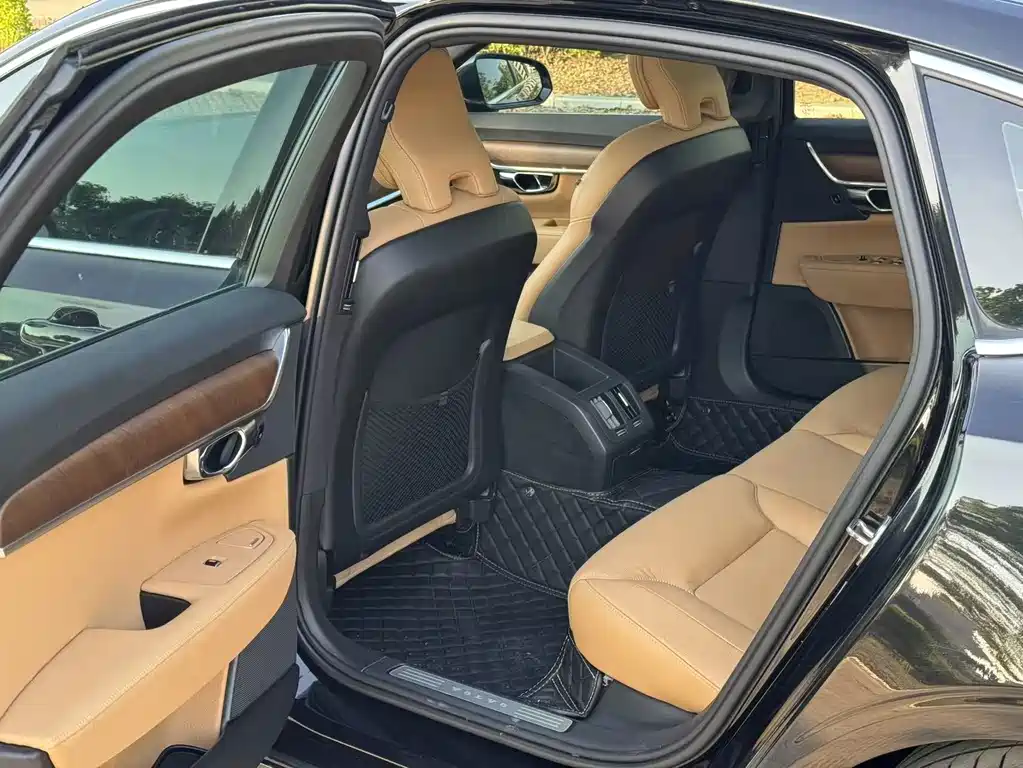 Volvo S90 2019 — фото 10