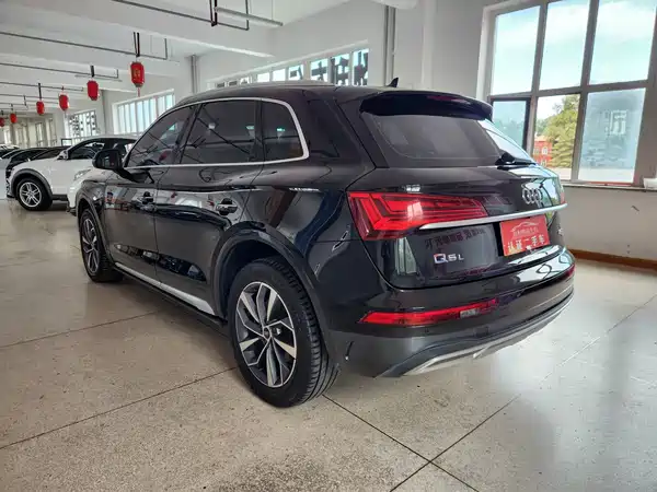 Audi Q5L 2022