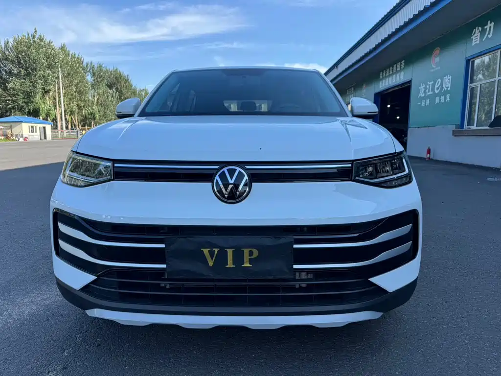 Volkswagen Tharu 2025