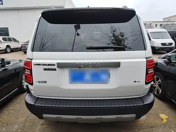 Toyota Prado 2024