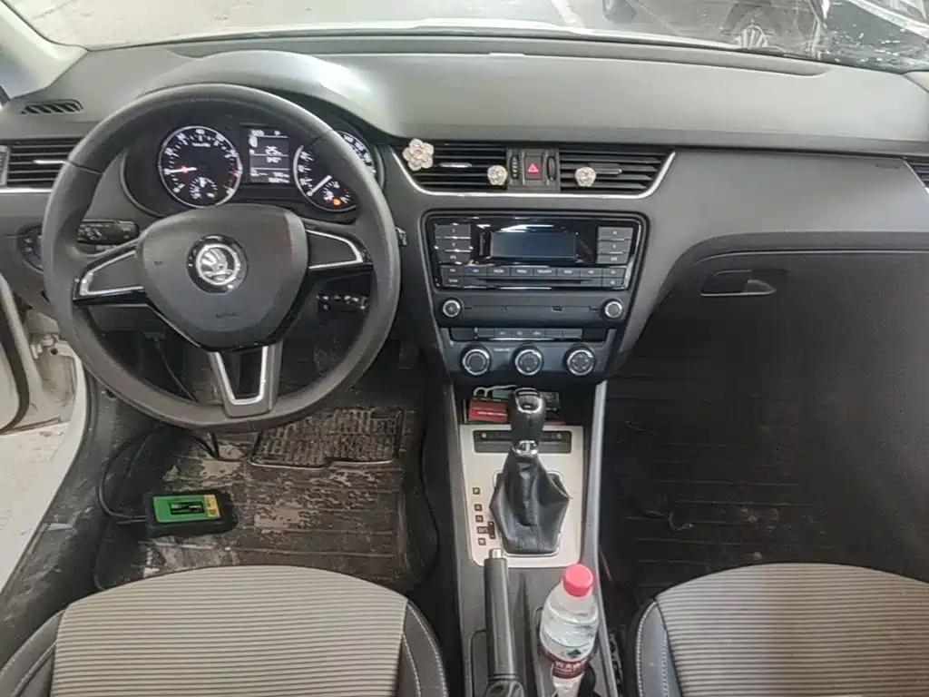 Skoda Octavia 2016 — фото 10
