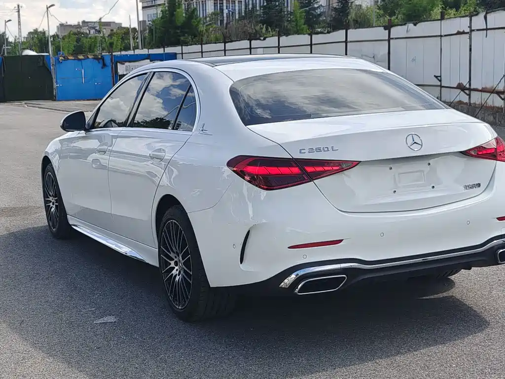 Mercedes-Benz C-Class 2023 — фото 9