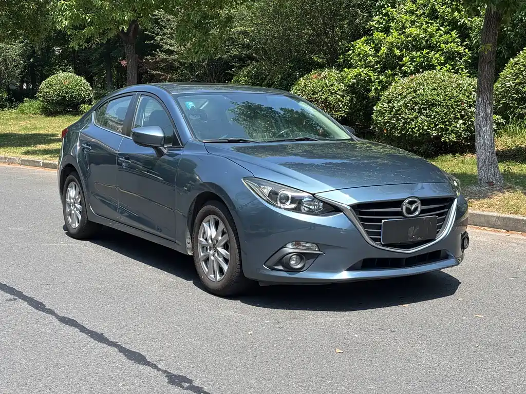 Mazda 3 Axela 2016