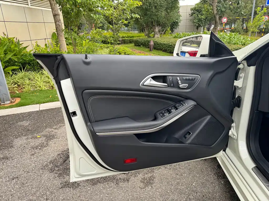 Mercedes-Benz CLA 2017 — фото 12