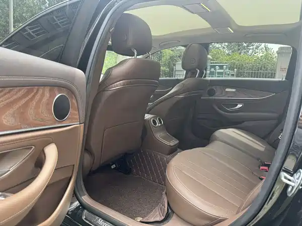 Mercedes-Benz E-Class 2023