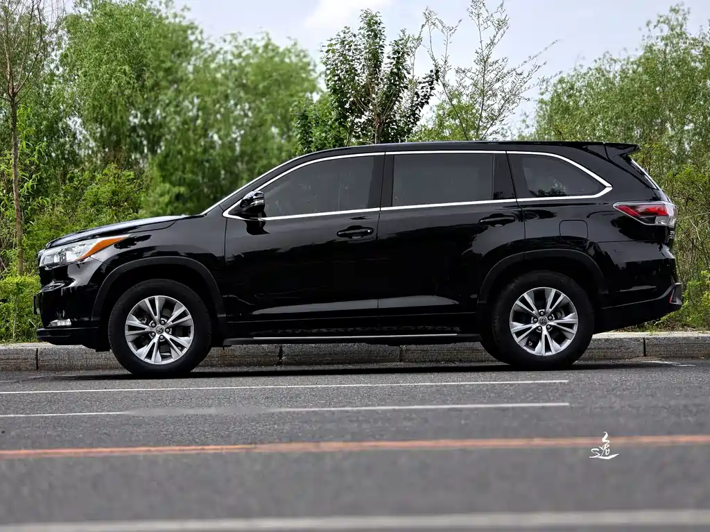 Toyota Highlander 2015 — фото 3