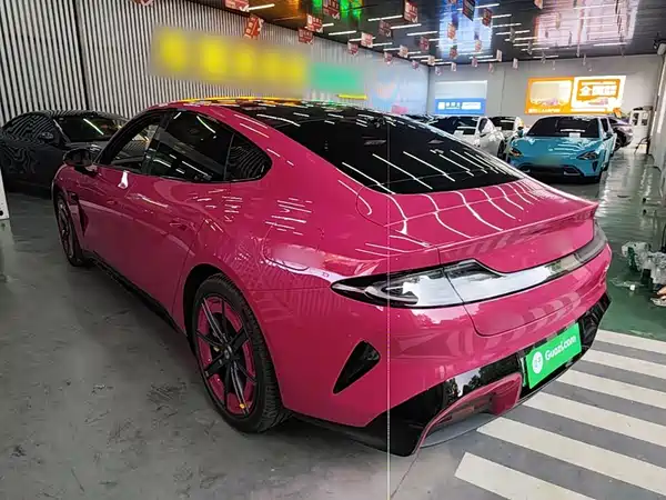 Xiaomi SU7 2025