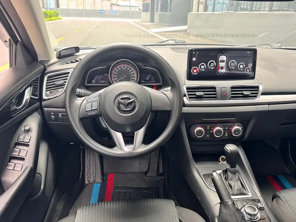 Mazda 3 Axela 2016