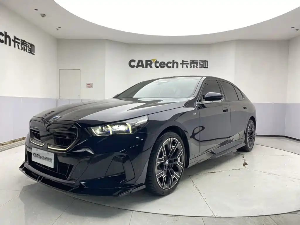 BMW 5 Series 2025