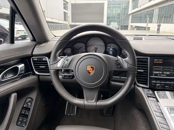 Porsche Panamera 2016