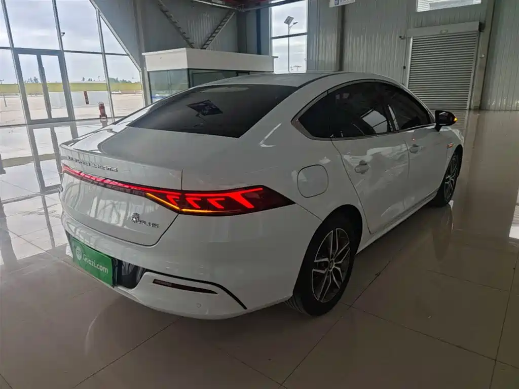 BYD Qin PLUS 2022 — фото 5