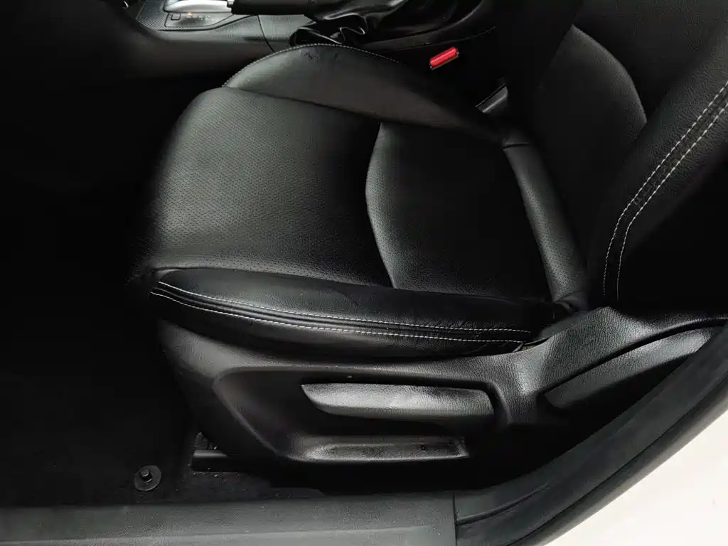 Mazda 3 Axela 2016 — фото 20