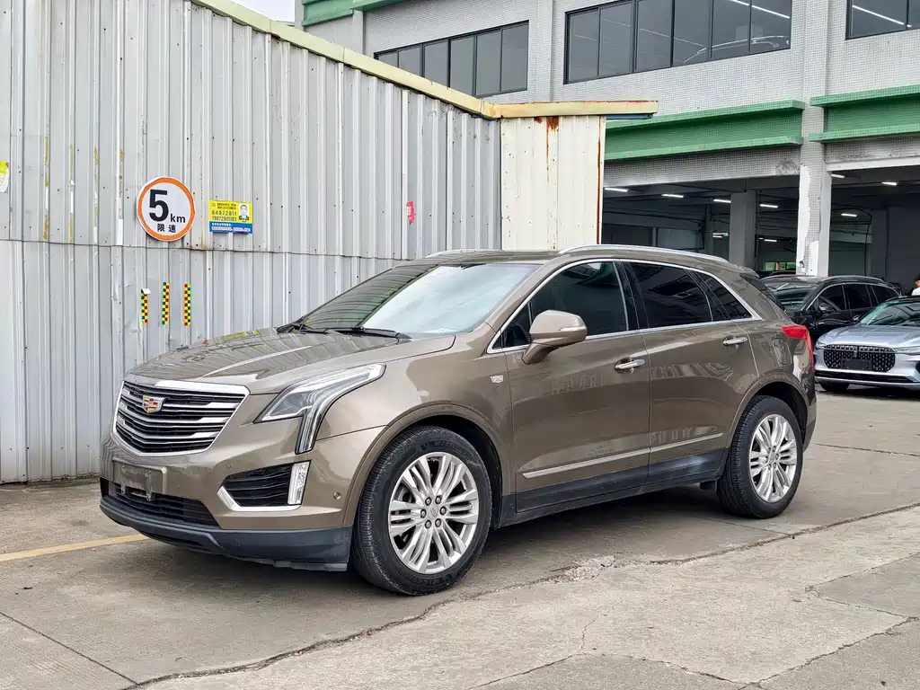 Cadillac XT5 2017 — фото 1