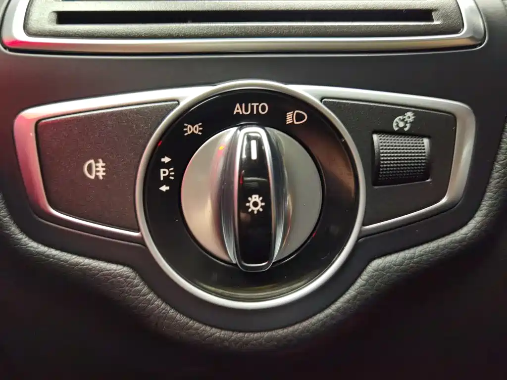 Mercedes-Benz C-Class 2016 — фото 21