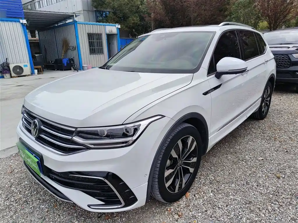 Volkswagen Tiguan L 2023 — фото 2
