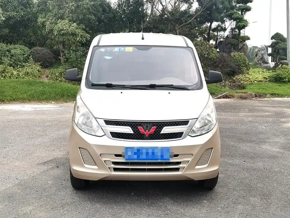 Wuling Rongguang V 2017 — фото 2