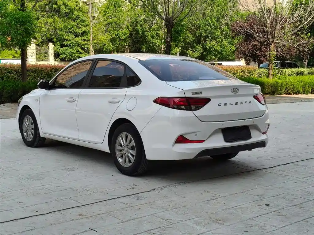 Hyundai Elantra 2019 — фото 4