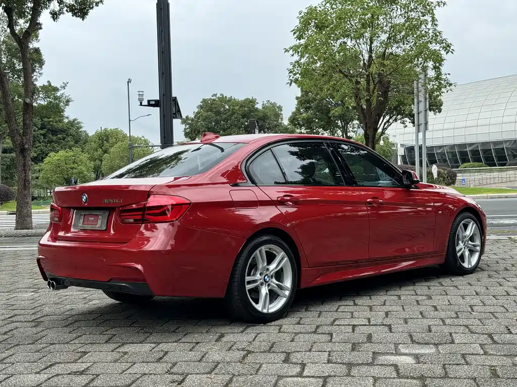 BMW 3 Series 2017 — фото 9