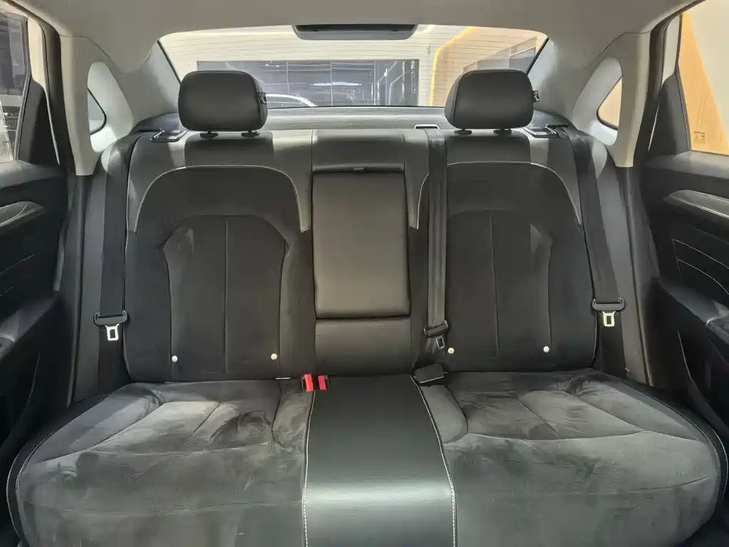 Roewe i6 New Energy 2021 — фото 11
