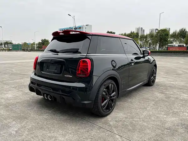 MINI JCW 2023