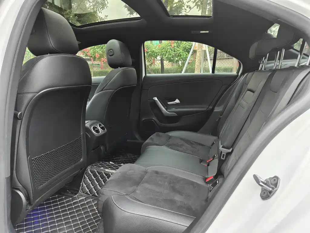 Mercedes-Benz A-Class 2020 — фото 9