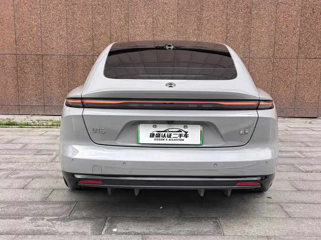 NIO ET5 2025