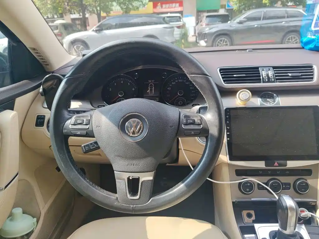 Volkswagen Magotan 2015