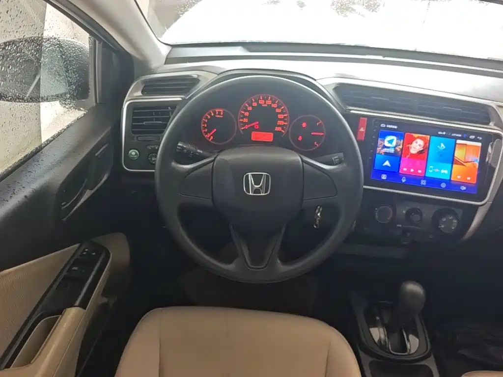 Honda City 2016 — фото 11