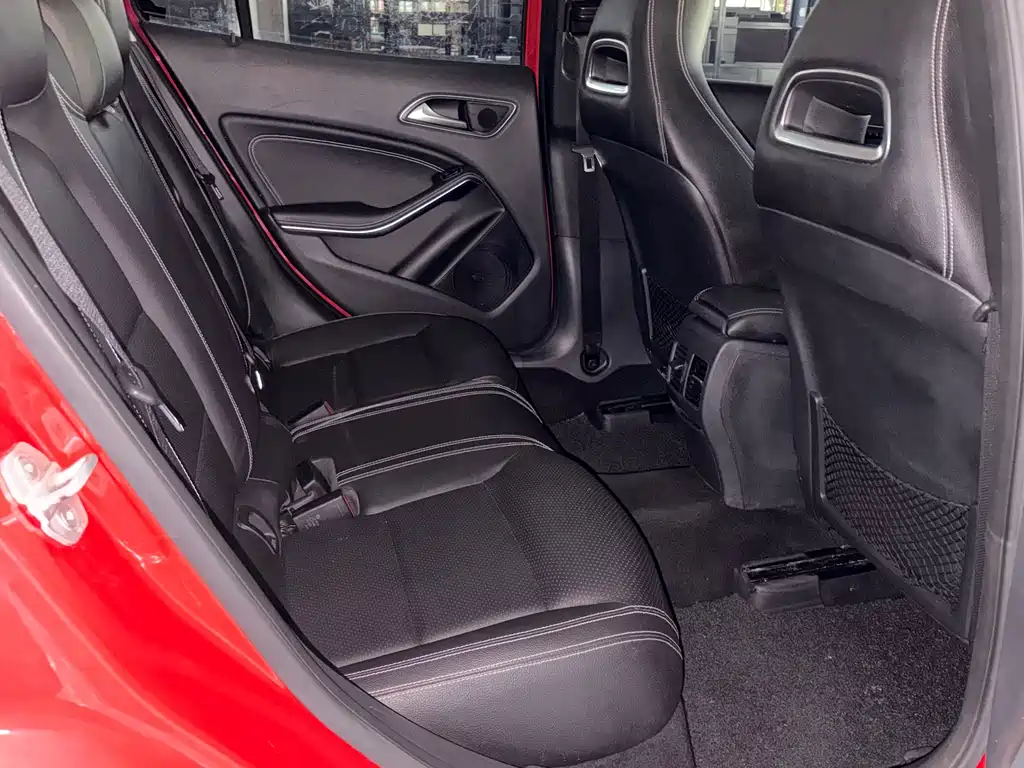 Mercedes-Benz GLA 2016 — фото 15