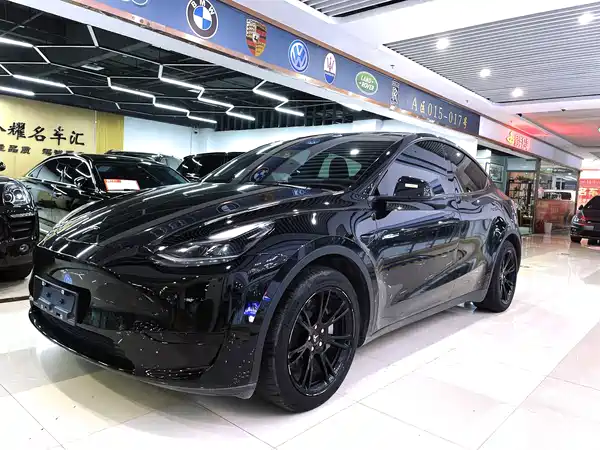 Tesla Model Y 2022
