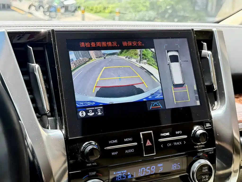 Toyota Alphard 2022 — фото 19