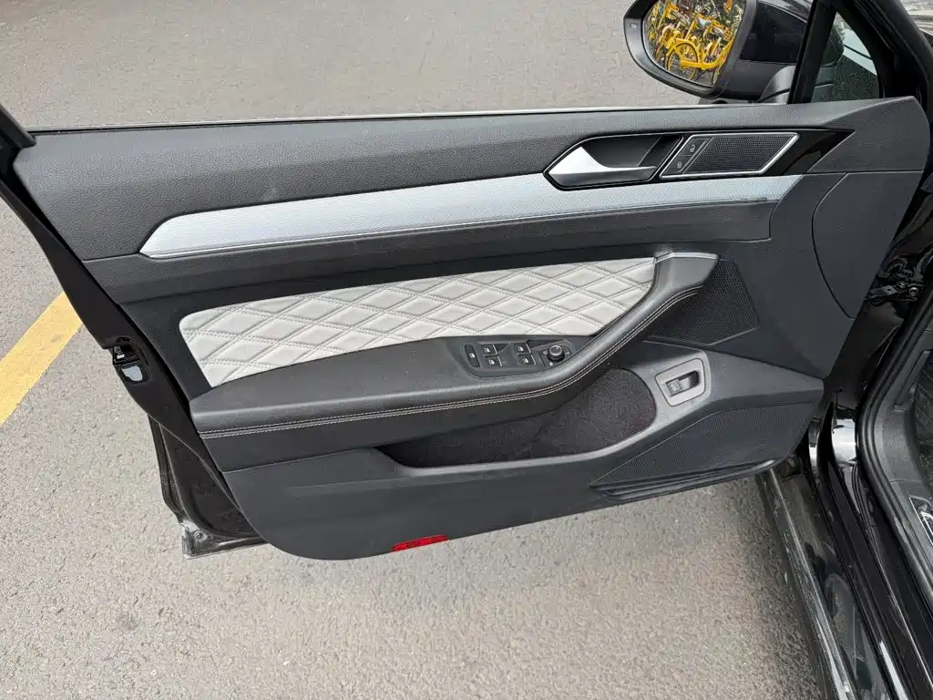 Volkswagen Magotan 2025