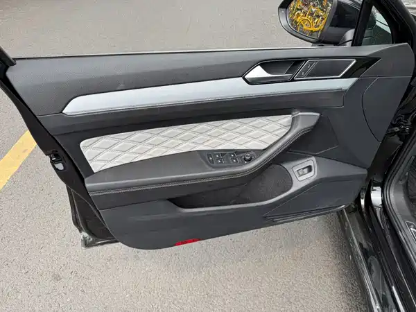 Volkswagen Magotan 2025
