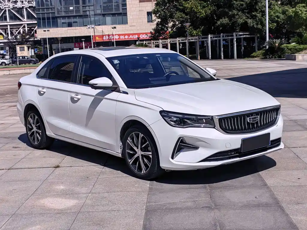 Geely Emgrand 2022 — фото 3