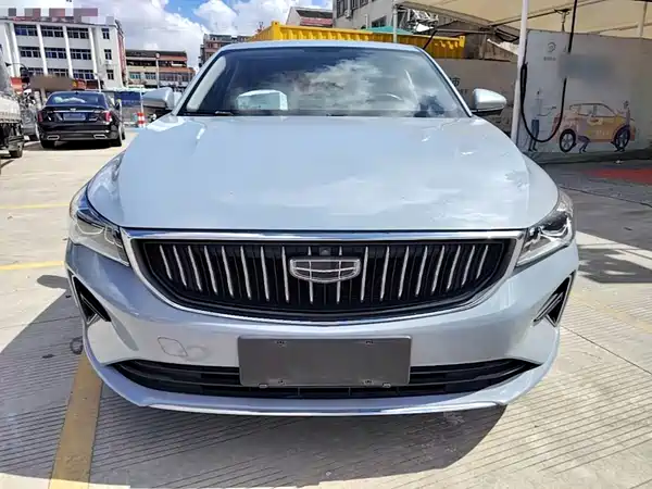 Geely Emgrand 2023