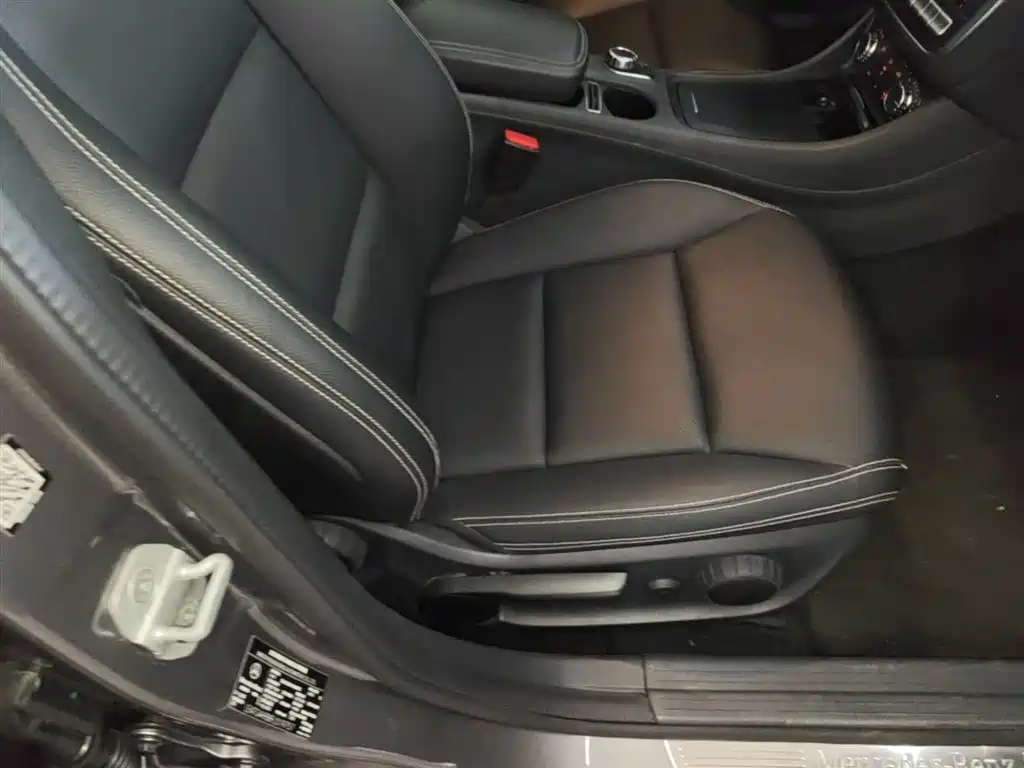 Mercedes-Benz GLA 2015 — фото 25
