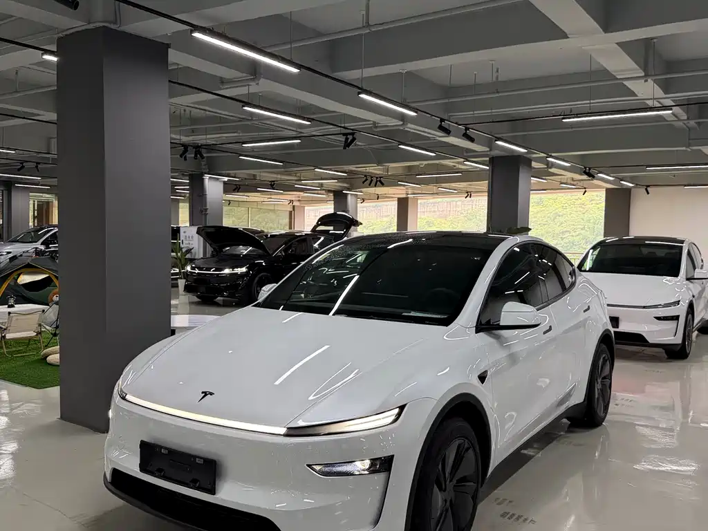 Tesla Model Y 2026