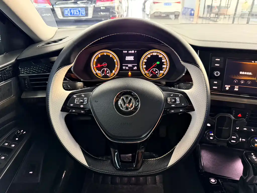 Volkswagen Passat 2019 — фото 14