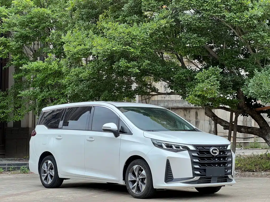 GAC Trumpchi M6 2022 — фото 3