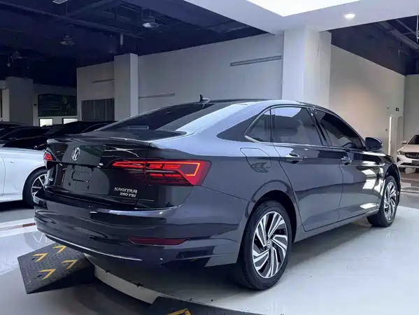 Volkswagen Sagitar 2022