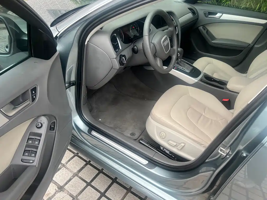 Audi A4L 2010