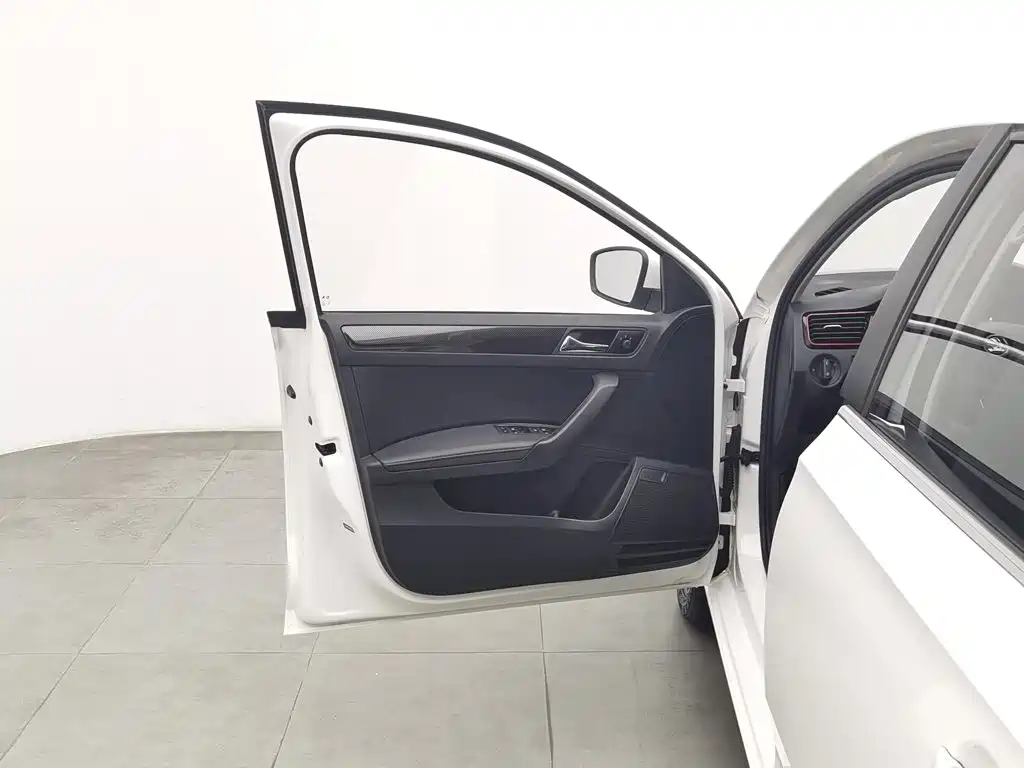 Skoda Rapid Spaceback 2021 — фото 8